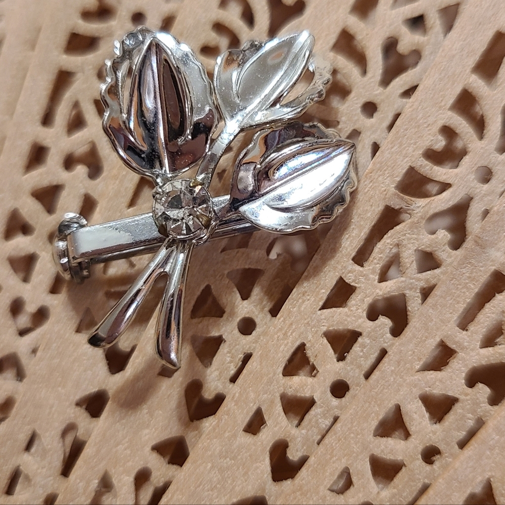 Unique Vintage Silver Floral Brooch